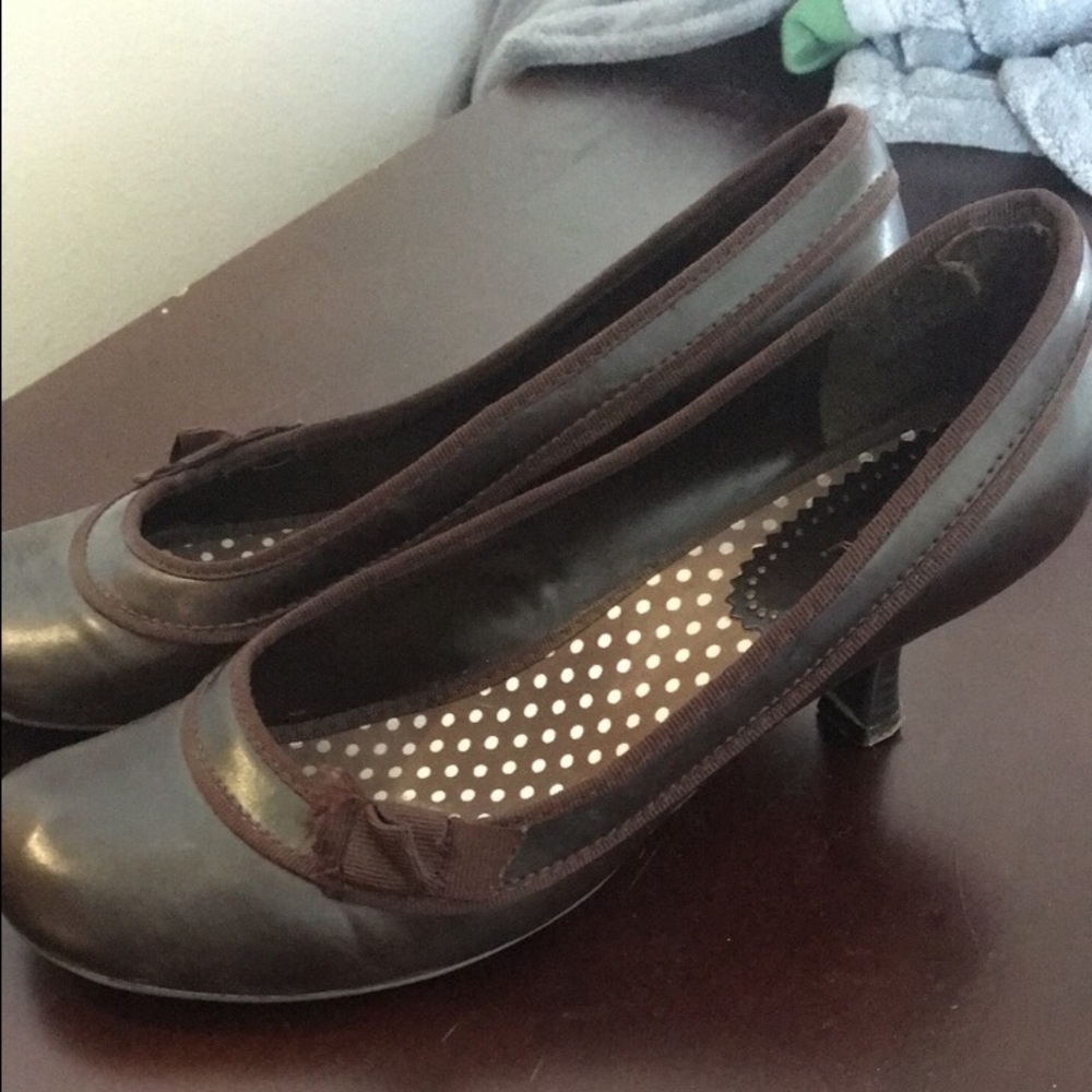 Brown heels. Size 10